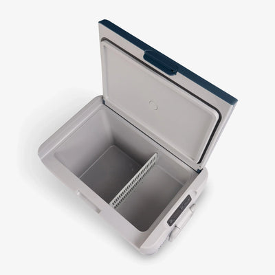 Image::Default Title::Interior LED light & removable divider