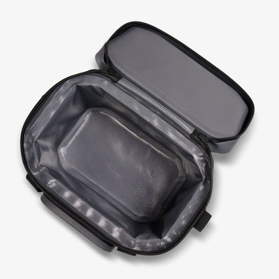 Image::Default Title::Smooth-glide, water-resistant zipper